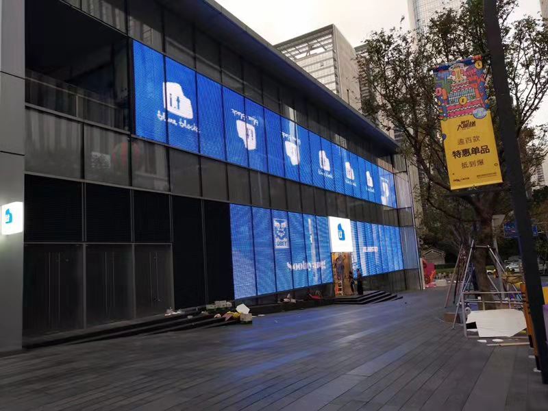 透明LED顯示屏的優點和應用解析